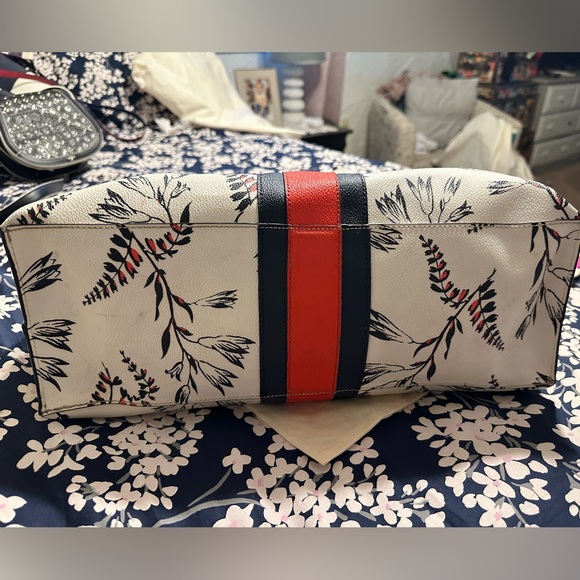 Tory Burch Tote - Picture 4 of 6